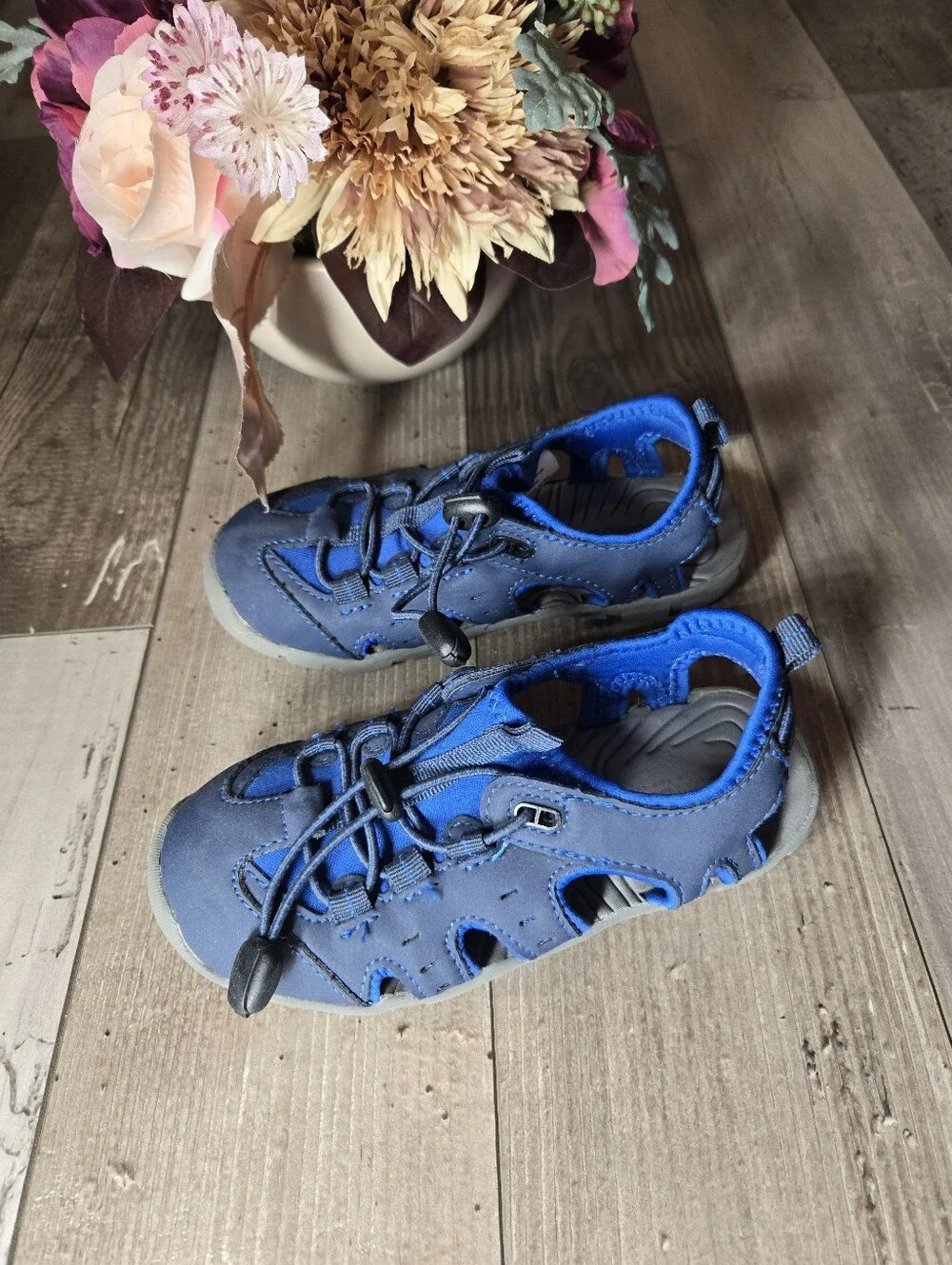 Sonoma Goods For Life Boys Size 12 Blue WirlwindNavy Water Shoes